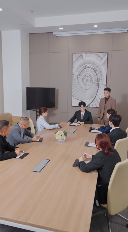 離婚后，哥哥們送我十個(gè)男模(全集)