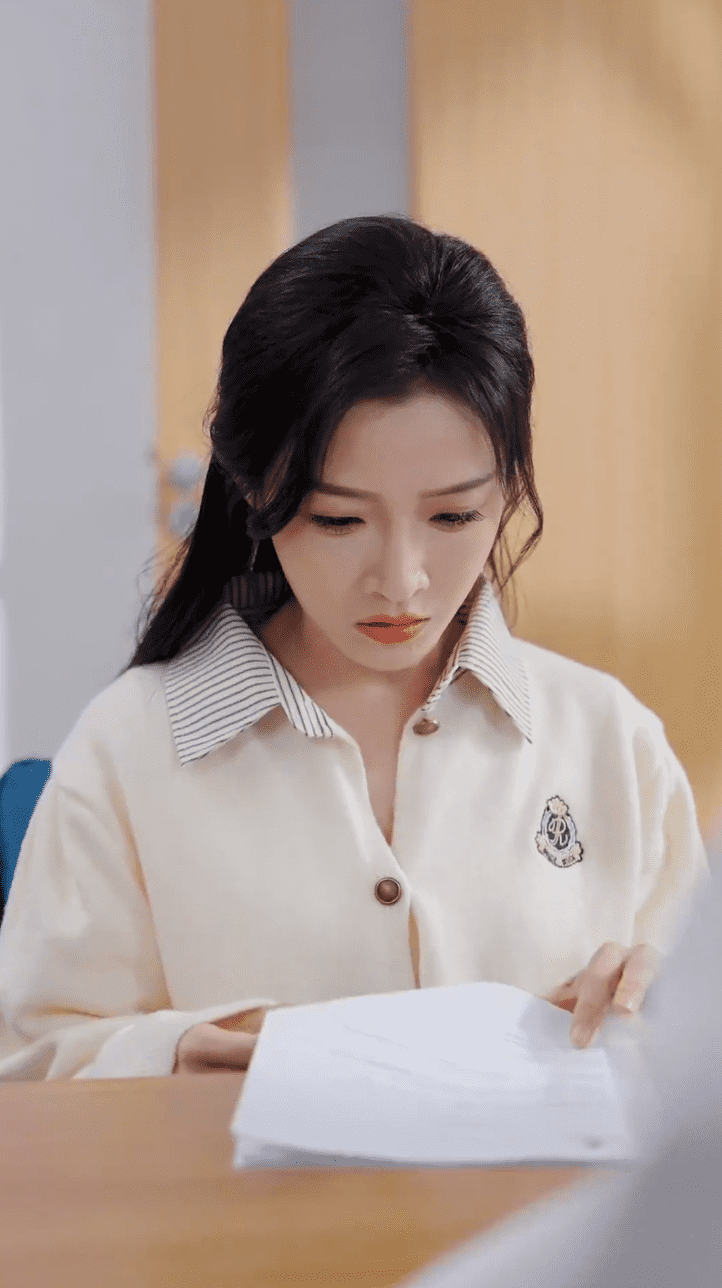 離婚后，陸總舔狗上身幫我提鞋(全集)